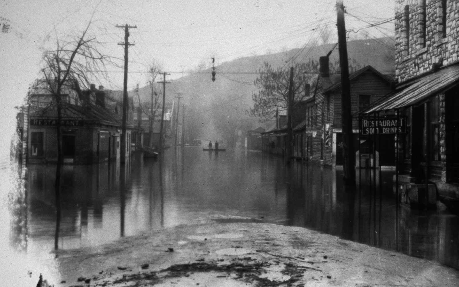 Due to its location on about 50 acres of low-lying along the Kentucky River, Crawfish Bottom was prone to flooding, which led to further deterioration of the neighborhood.