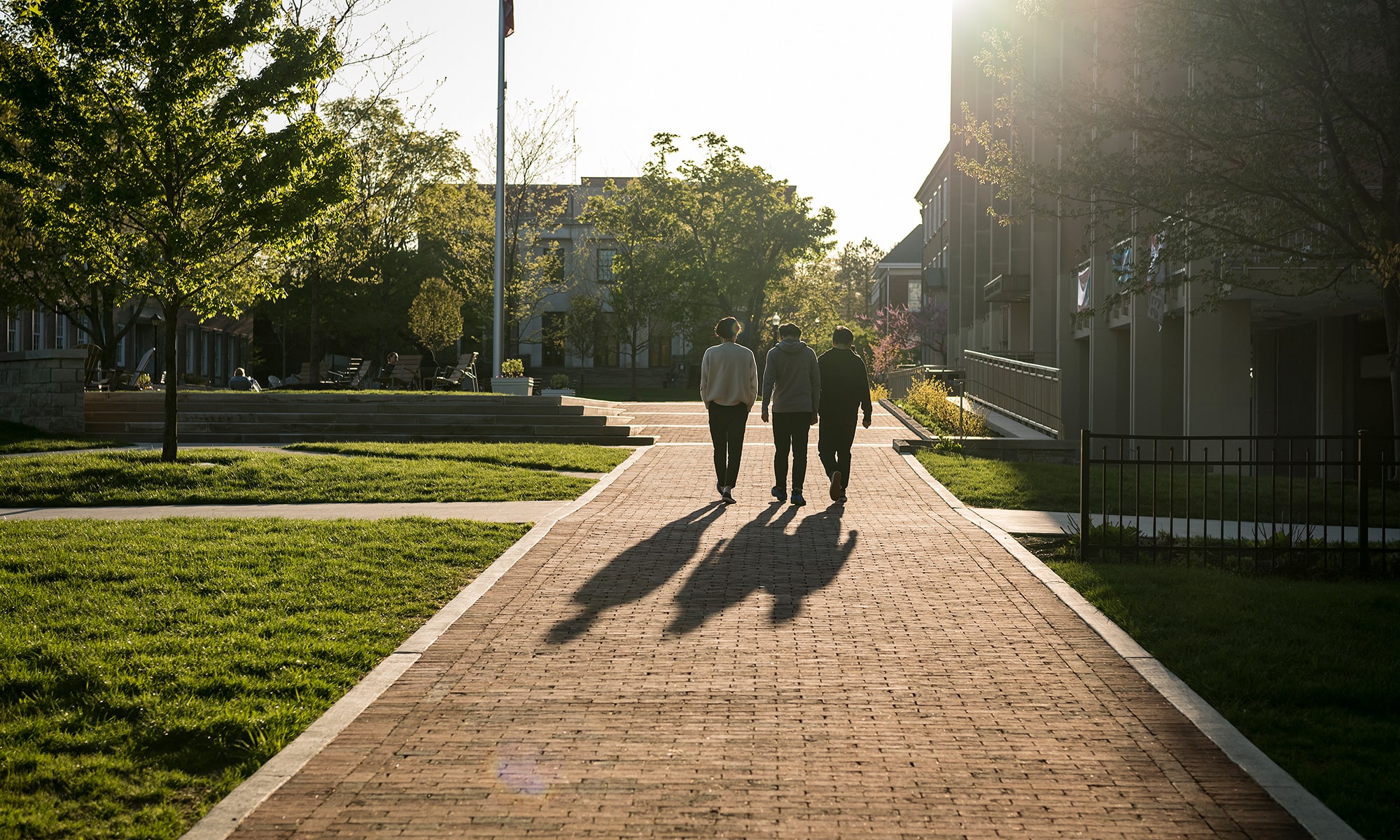 Students walking on academic quad