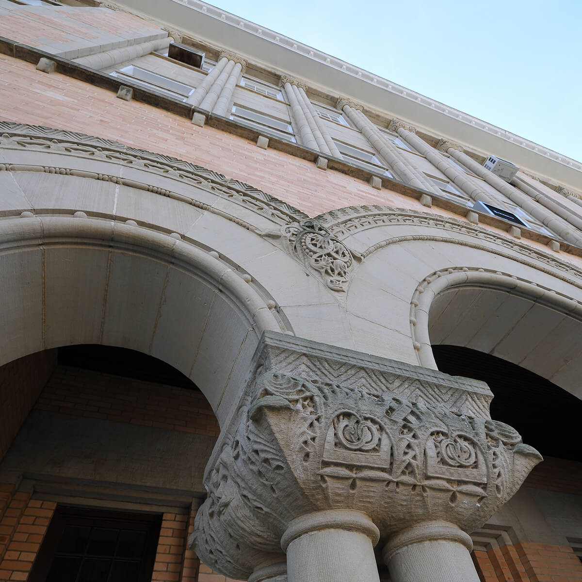 Picture of Doane Administration building on campus.