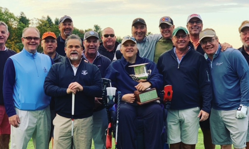 A group of Denisonians golfing