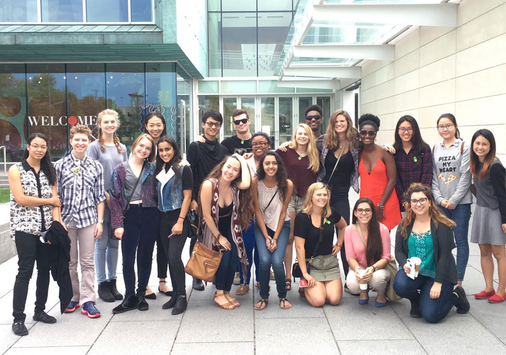 group photo of students on '21Connect trip