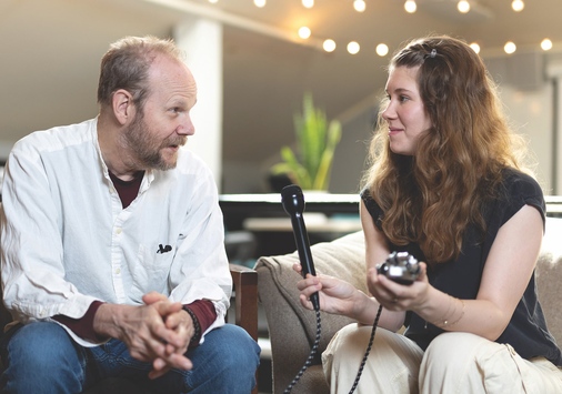 Zoe Meyer '23 with assistant journalism professor Doug Swift