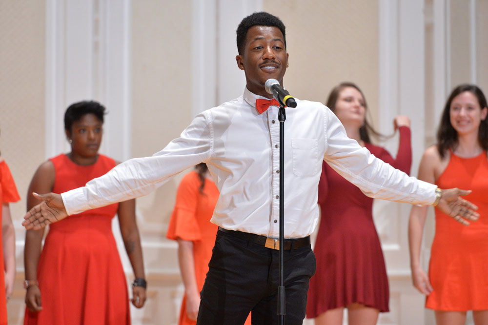 Devonta Dickey '18 singing at Big Red Weekend