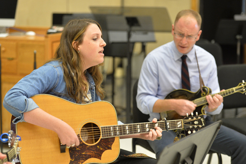 caroline-spence-songwriting-workshop-1