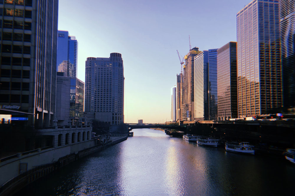 Chicago buildings divided by water